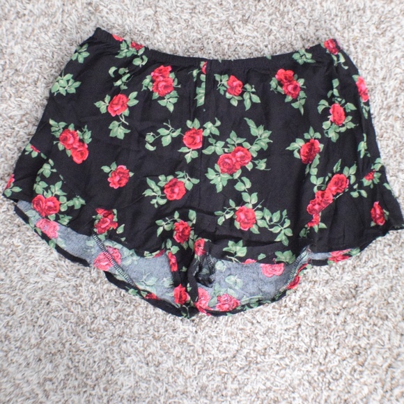 Rose Print Lounge Shorts - Picture 4 of 7